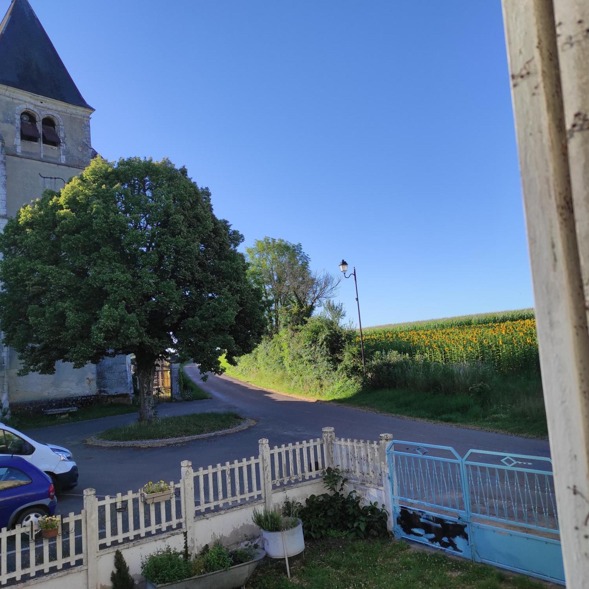 La Maison De Tina Leugny Екстериор снимка